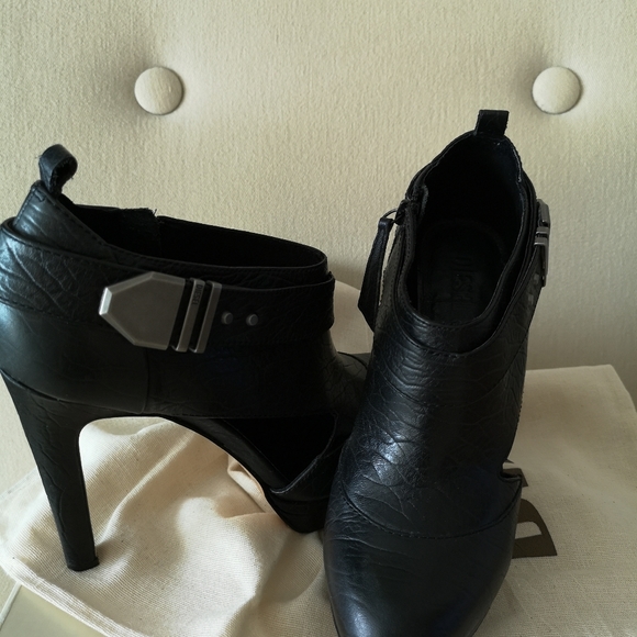 Diesel - High heeled ankle boots - Picture 7 of 15